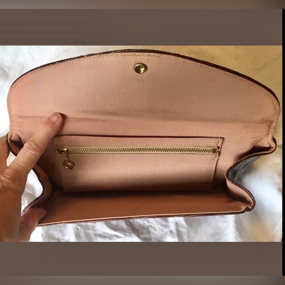 VINTAGE brown leather clutch purse Snakeskin Snap closure Mint condition - Picture 8 of 8